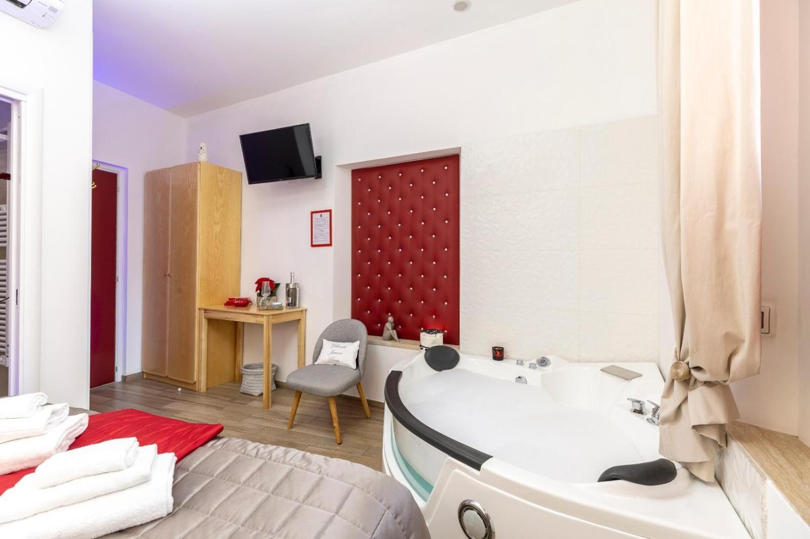 Flatinrome Trastevere Deluxe Rooms - Green Patio Εξωτερικό φωτογραφία