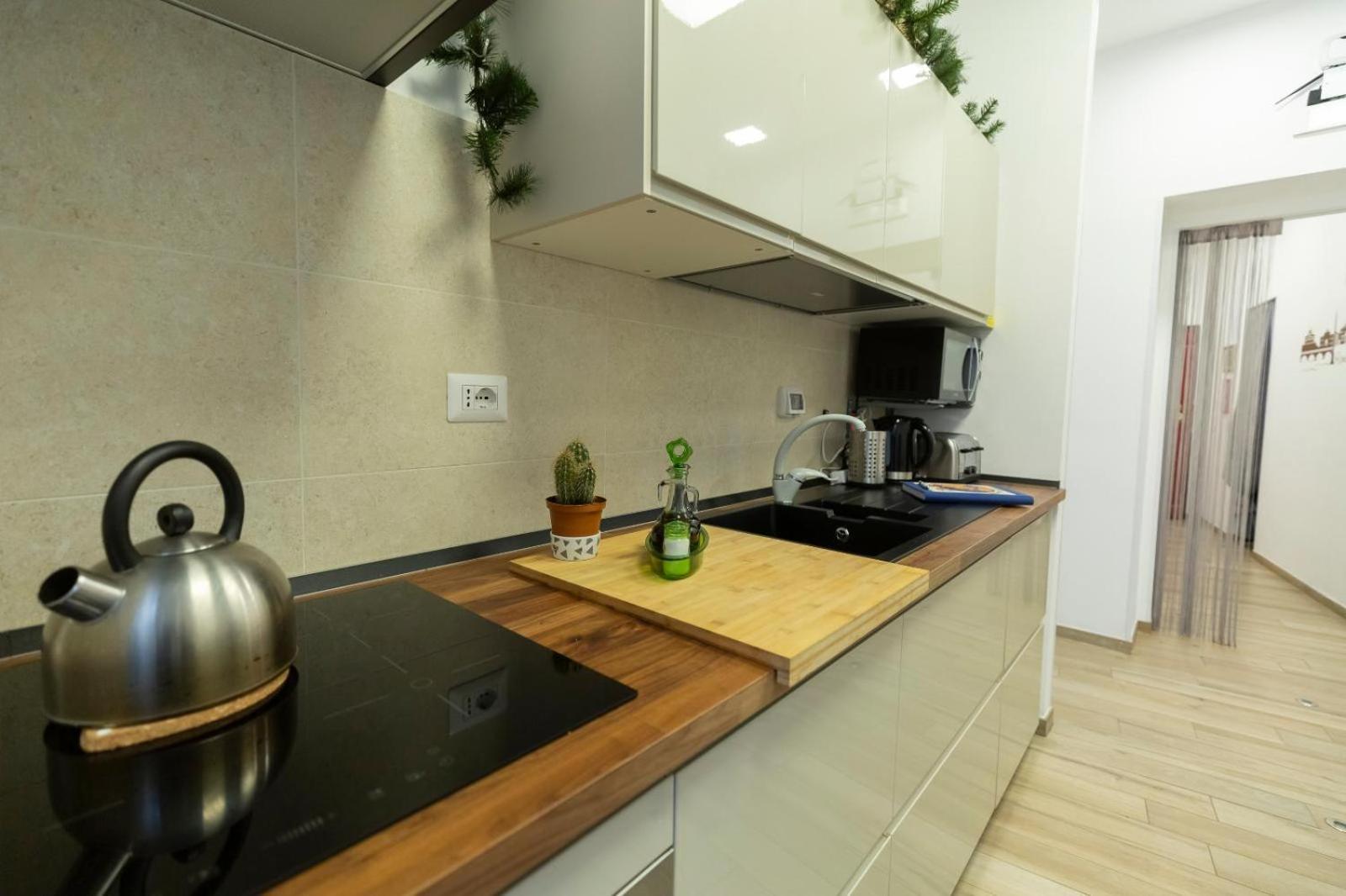 Flatinrome Trastevere Deluxe Rooms - Green Patio Εξωτερικό φωτογραφία