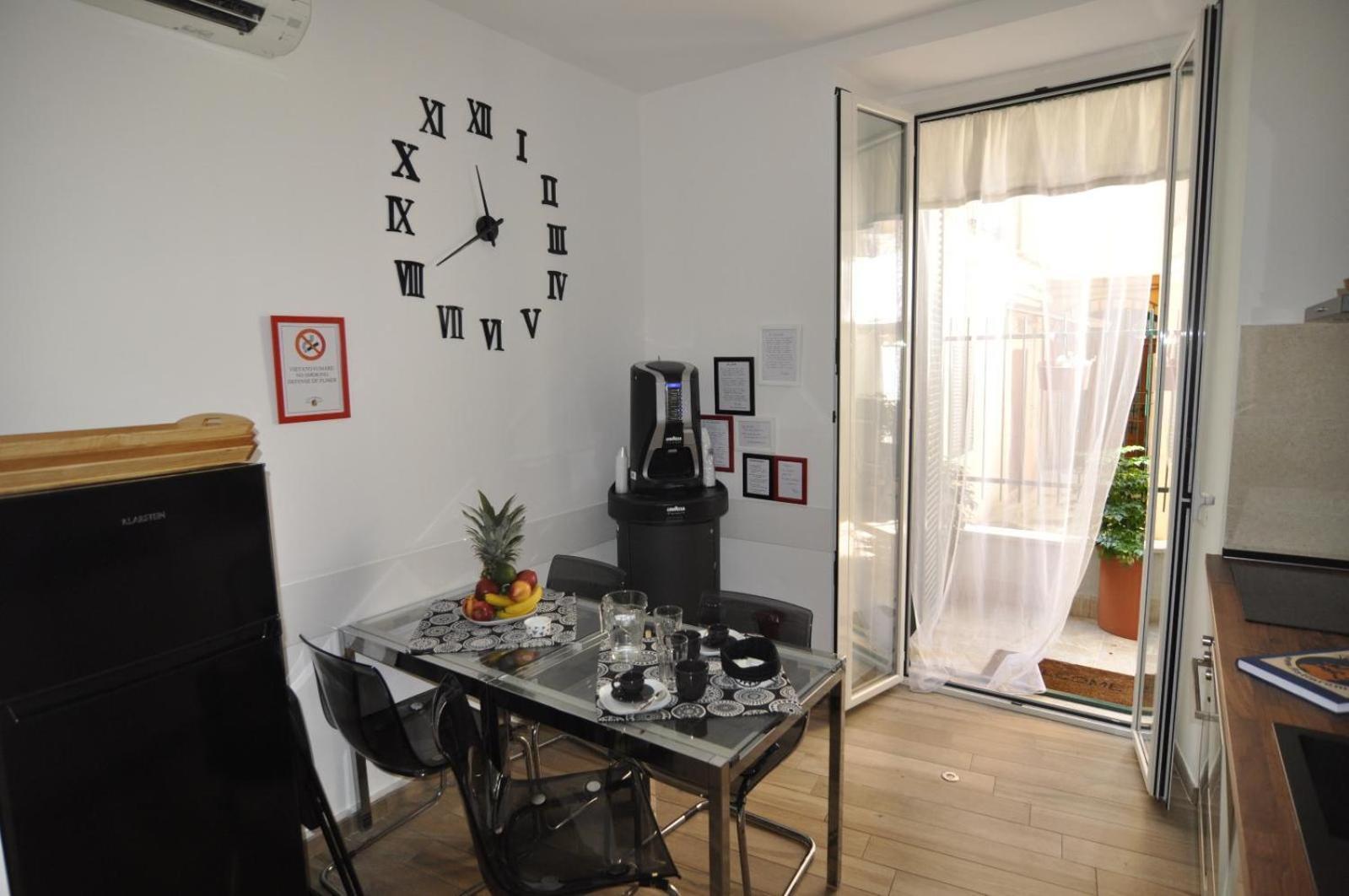 Flatinrome Trastevere Deluxe Rooms - Green Patio Εξωτερικό φωτογραφία