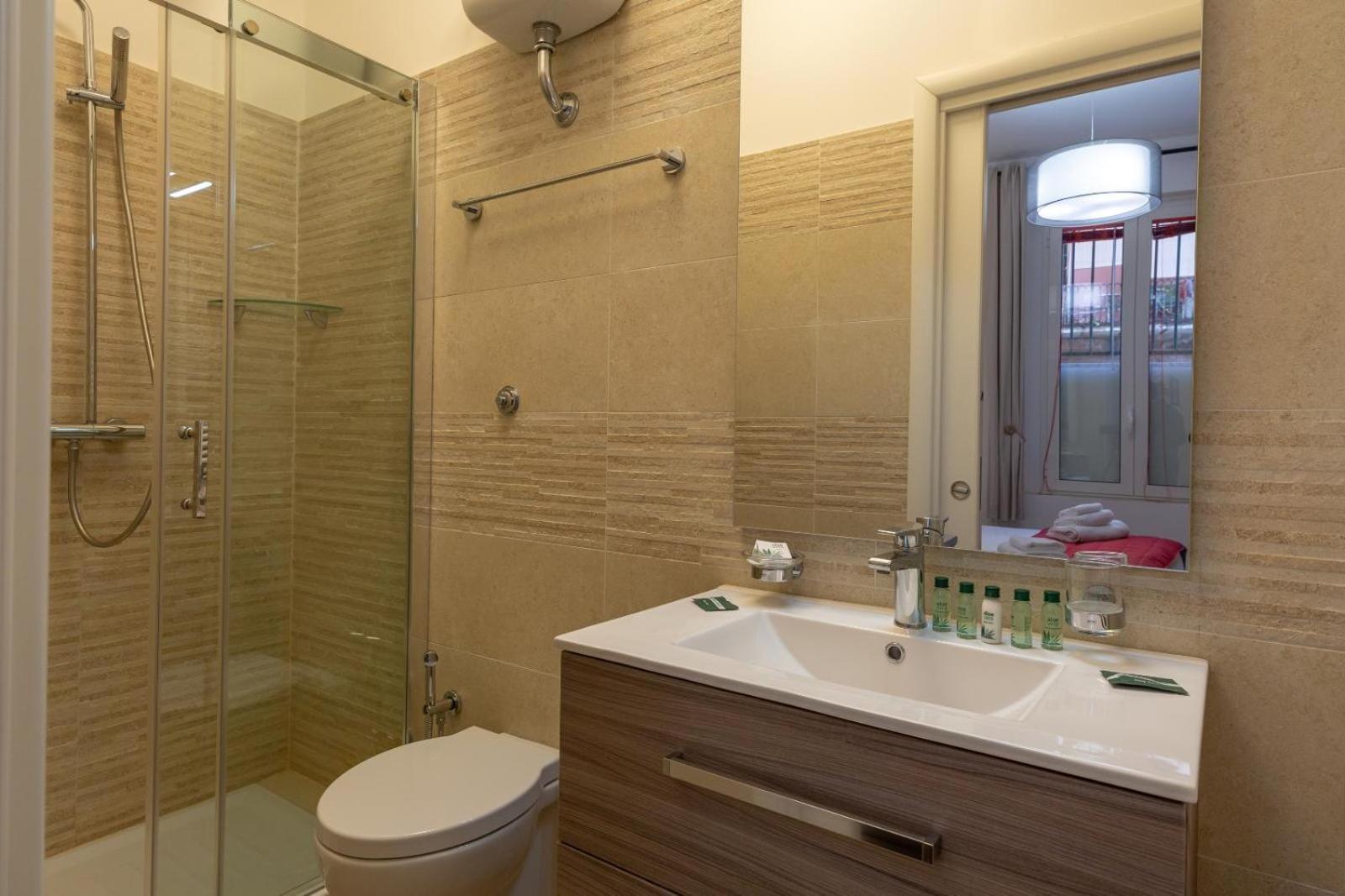 Flatinrome Trastevere Deluxe Rooms - Green Patio Εξωτερικό φωτογραφία