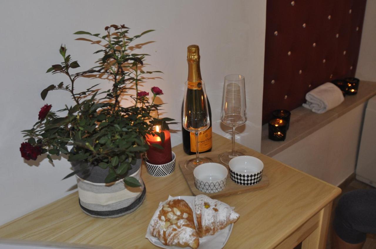 Flatinrome Trastevere Deluxe Rooms - Green Patio Εξωτερικό φωτογραφία